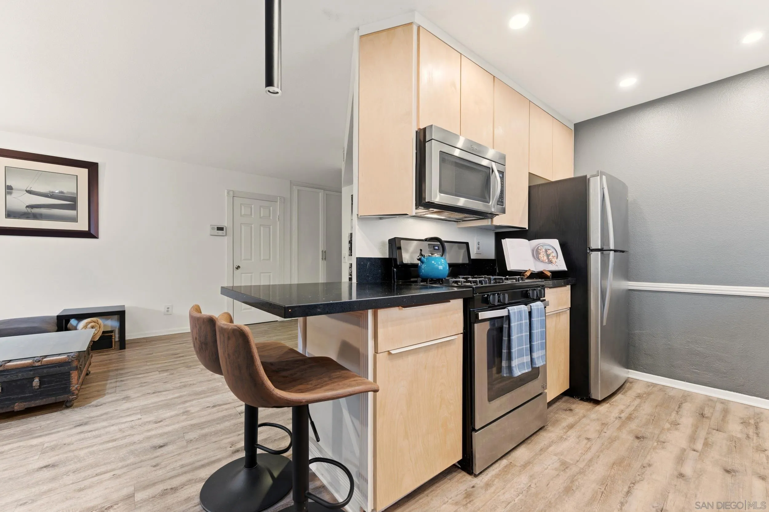 Photo #7: 250044868 Listing: Photo #7