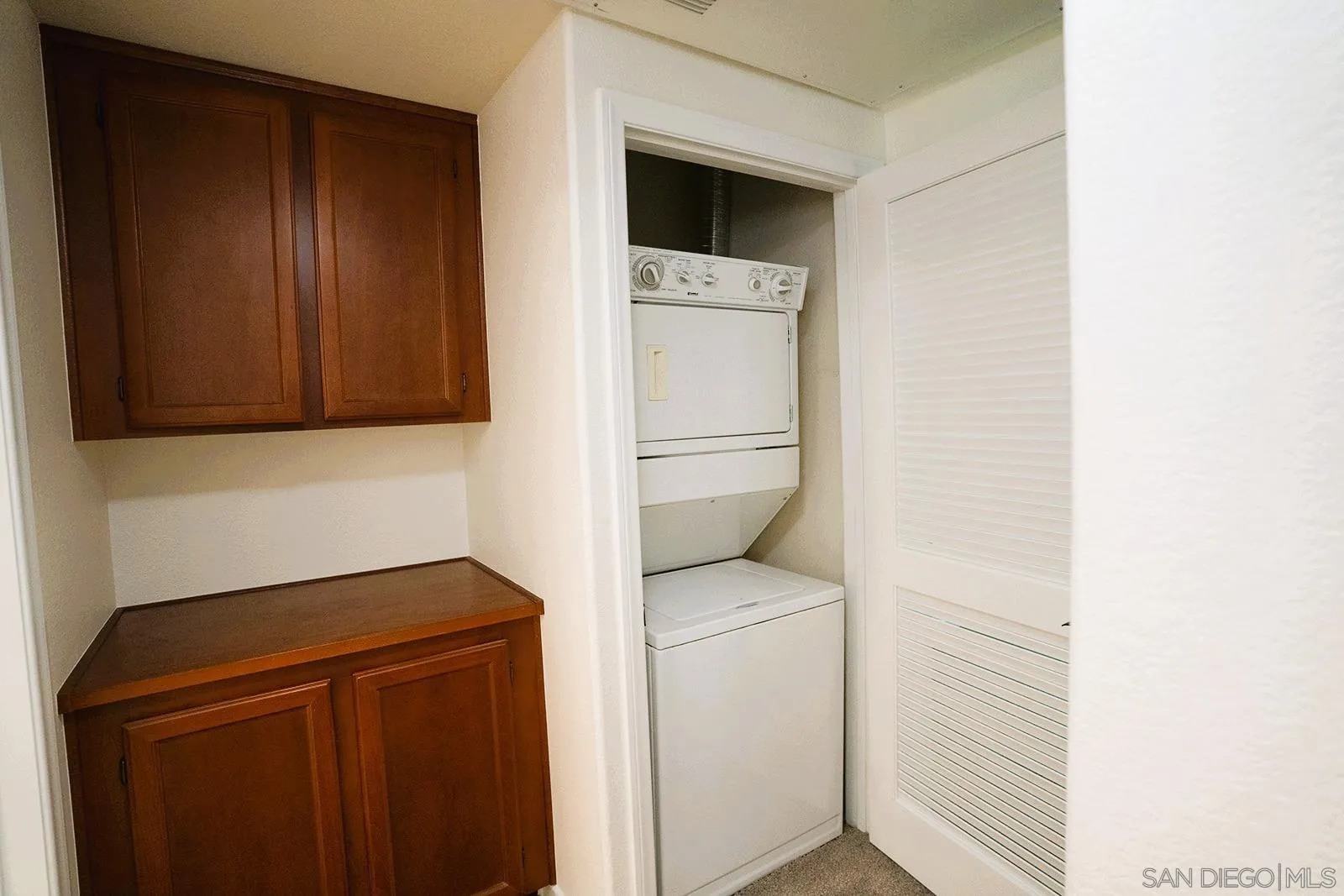 Photo #4: 250044869 Listing: Photo #4