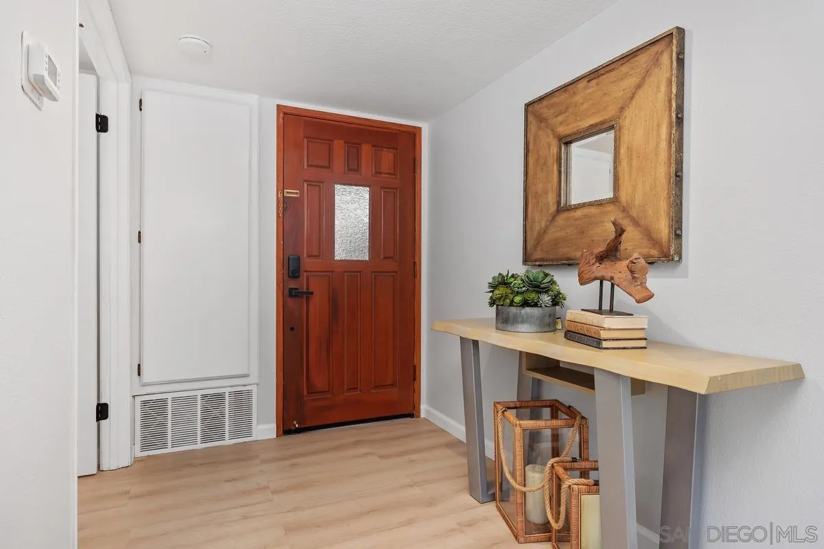 Photo #5: 250044871 Listing: Photo #5