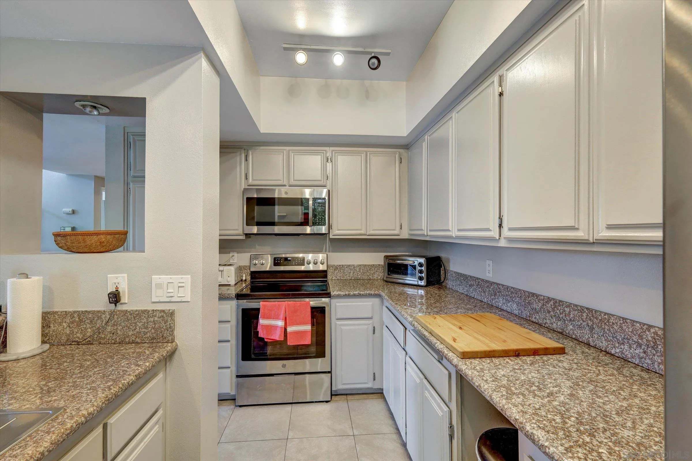 Photo #4: 250044873 Listing: Photo #4