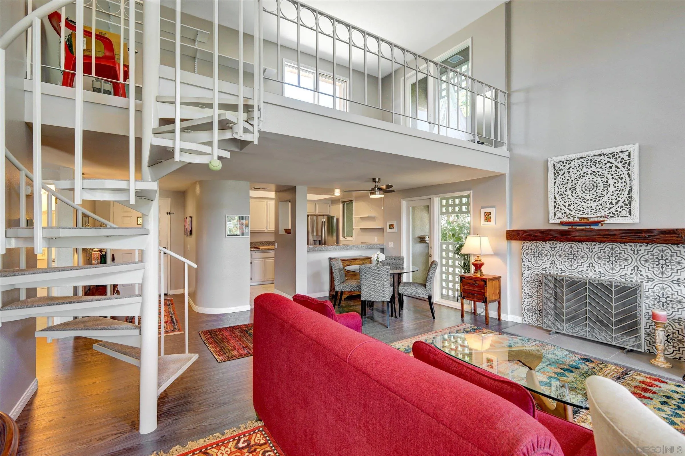 Photo #8: 250044873 Listing: Photo #8