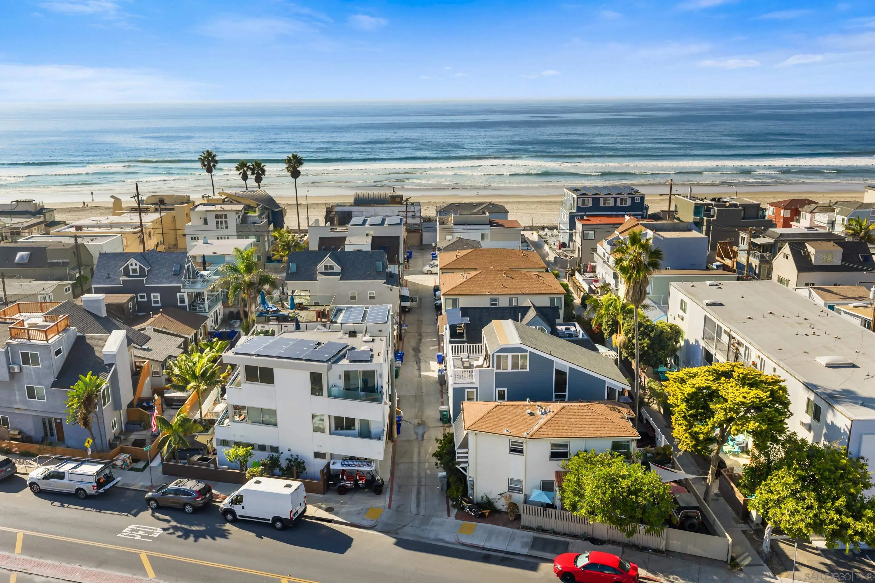https://cdn.realtyfeed.com/cdn/127/250044887/8d69974af6484a5766fff16323a10150.webp