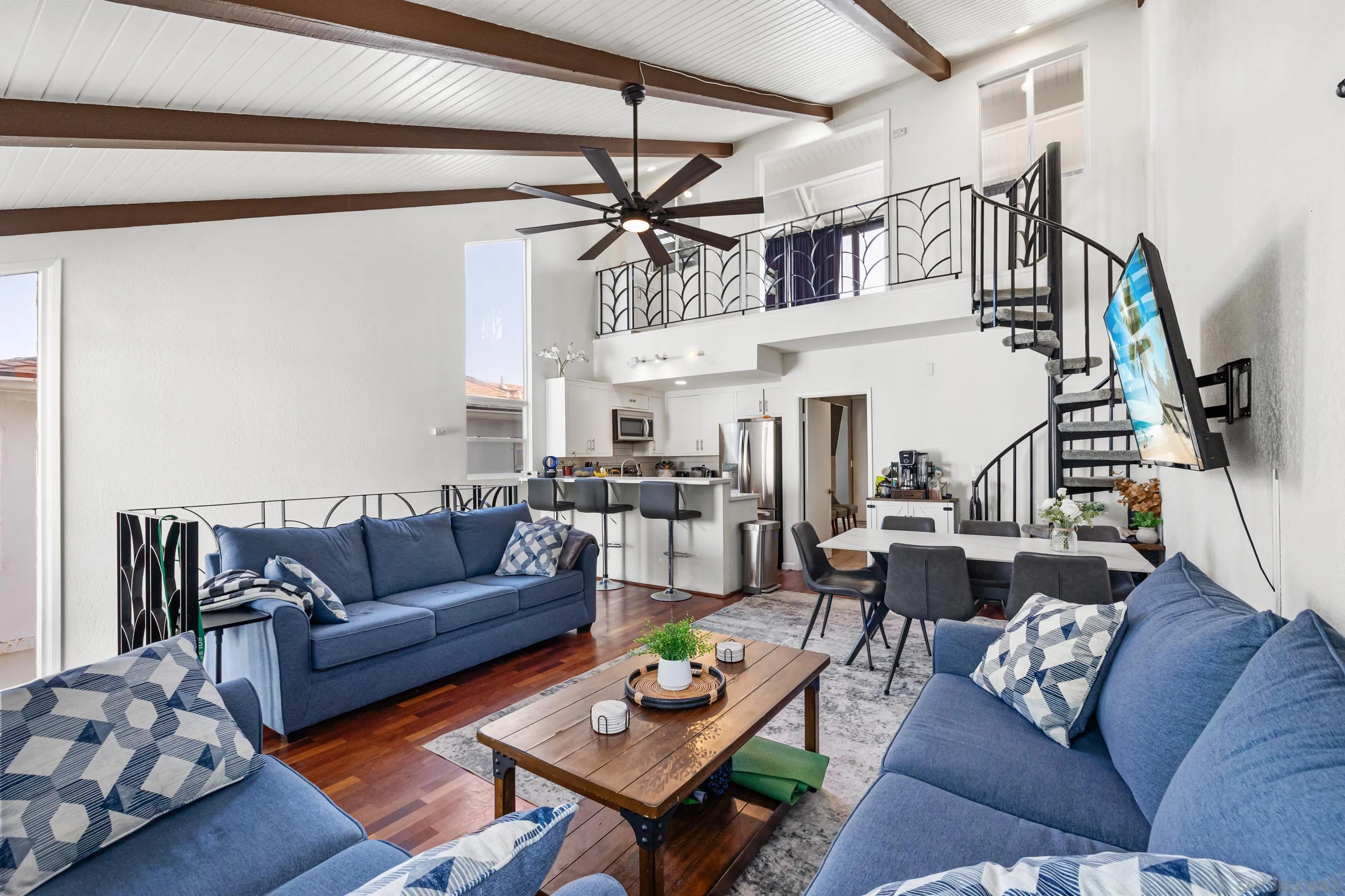 https://cdn.realtyfeed.com/cdn/127/250044887/9f79ce199480483c574ab5983fa8df0a.webp