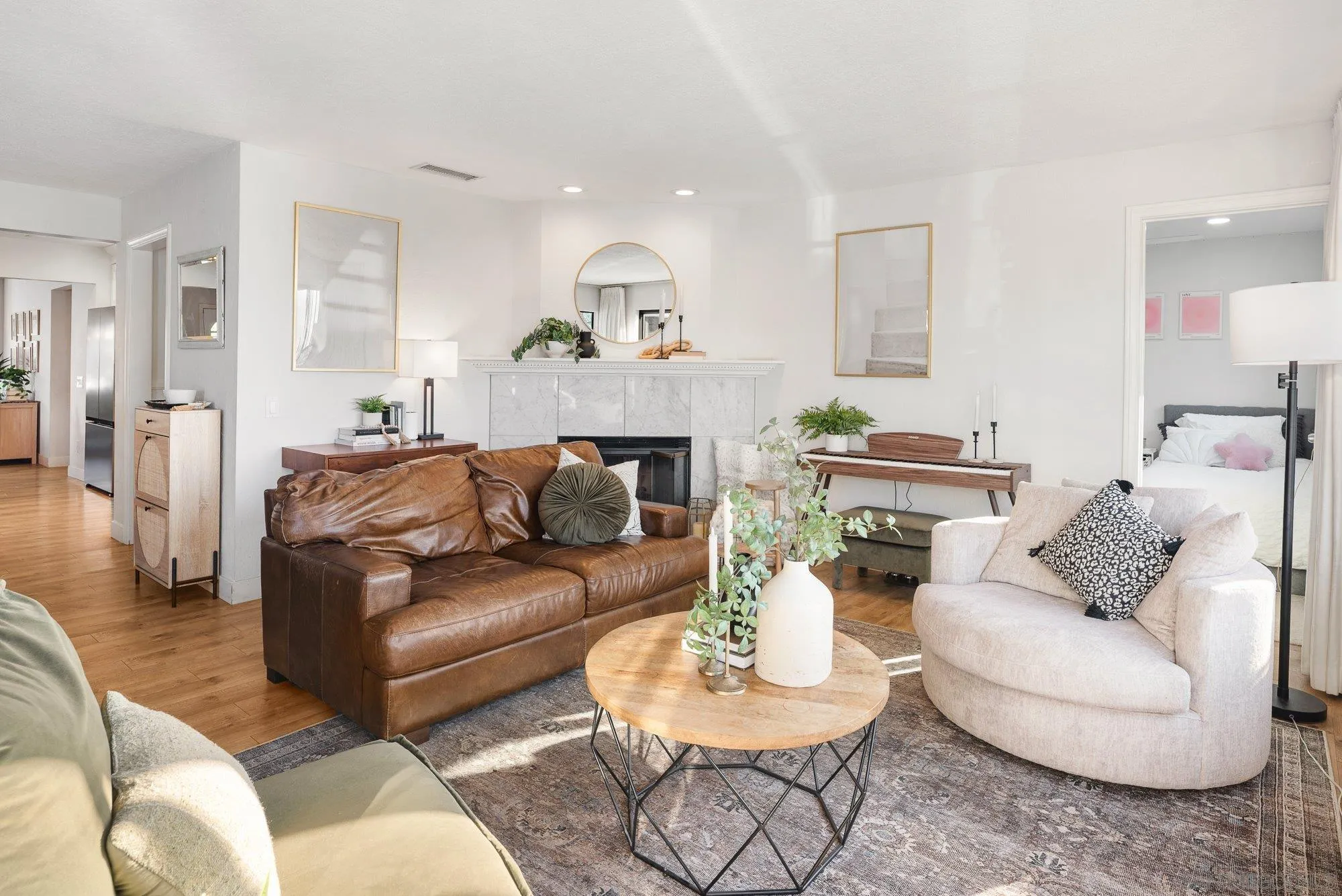 https://cdn.realtyfeed.com/cdn/127/250044889/89e87081cd45119656429616d27be4b1.webp