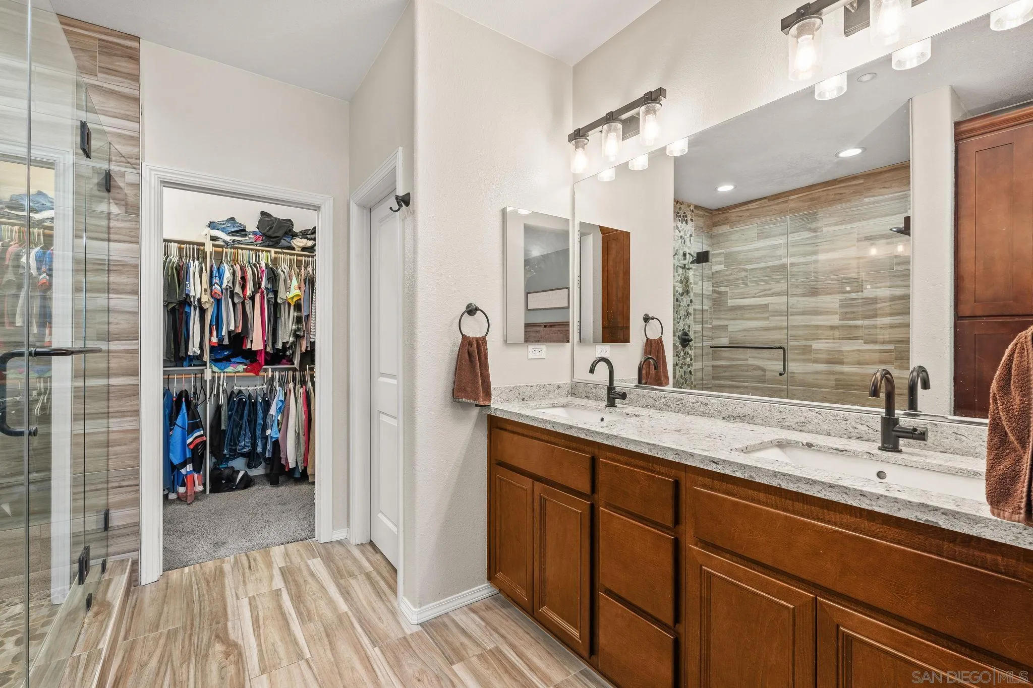 Photo #13: 250044891 Listing: Photo #13