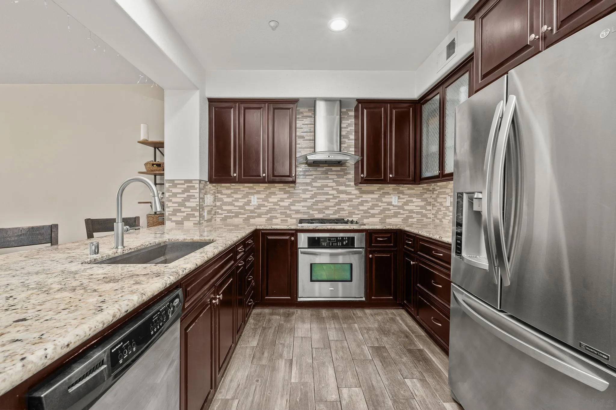 Photo #10: 250044891 Listing: Photo #10