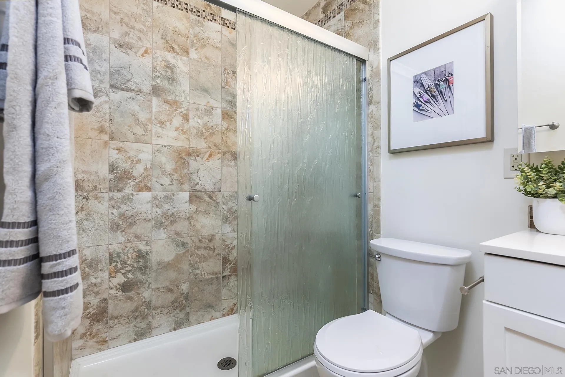 Photo #24: 250044900 Listing: Photo #24