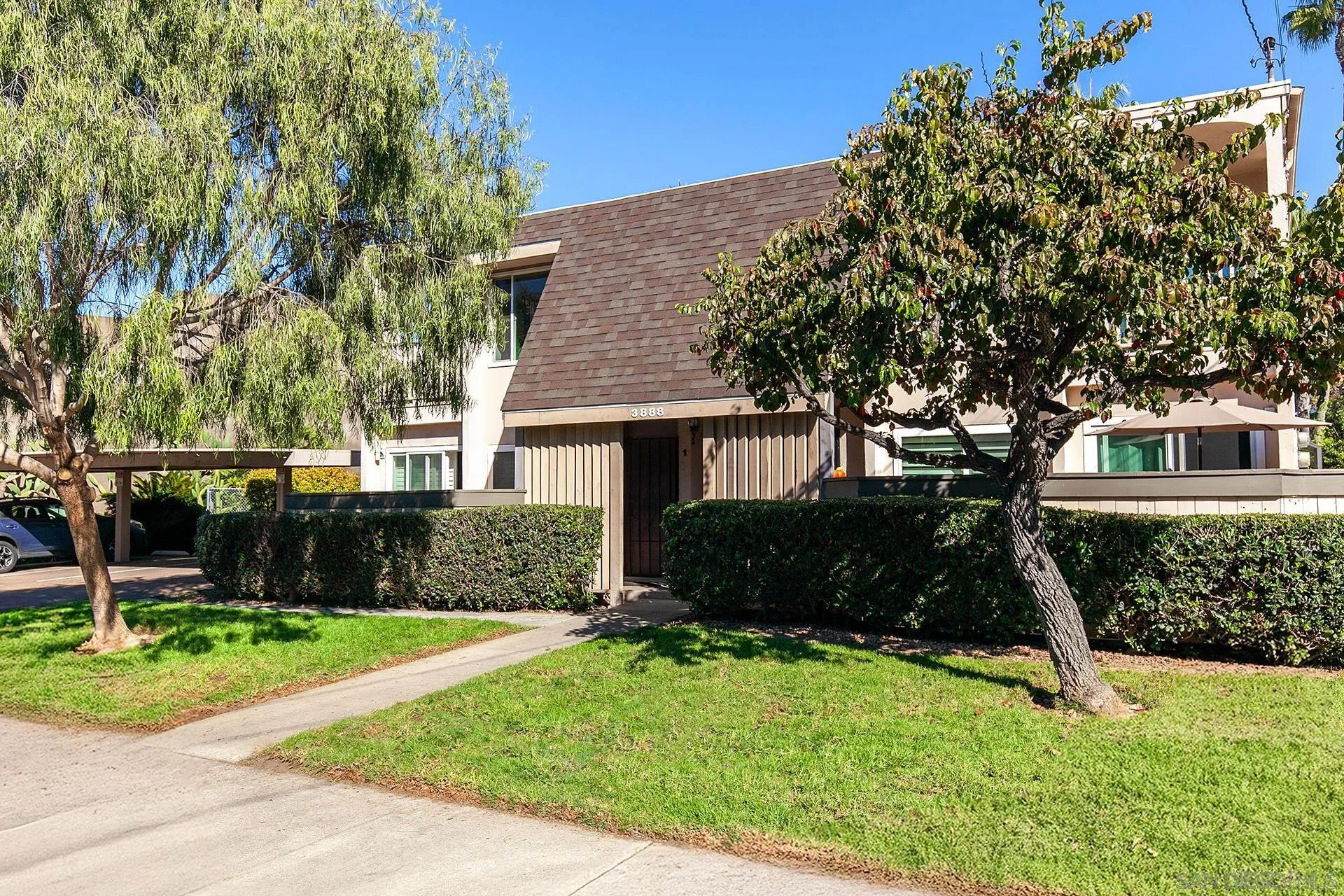 Photo #2: 250044900 Listing: Photo #2