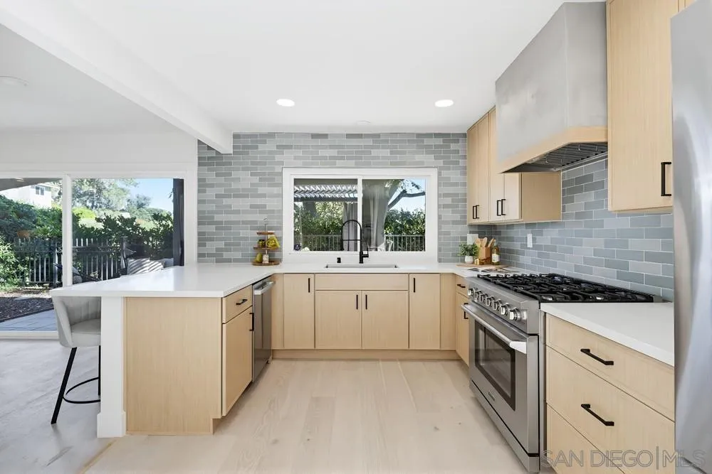 Photo #12: 250044911 Listing: Photo #12