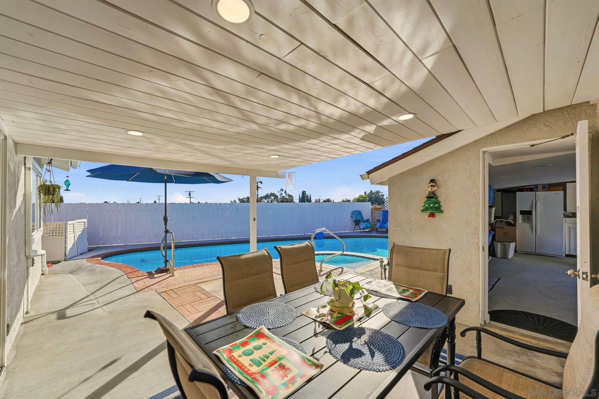 https://cdn.realtyfeed.com/cdn/127/250044920/be7d7ce3de753137adf3799fe2211673.webp