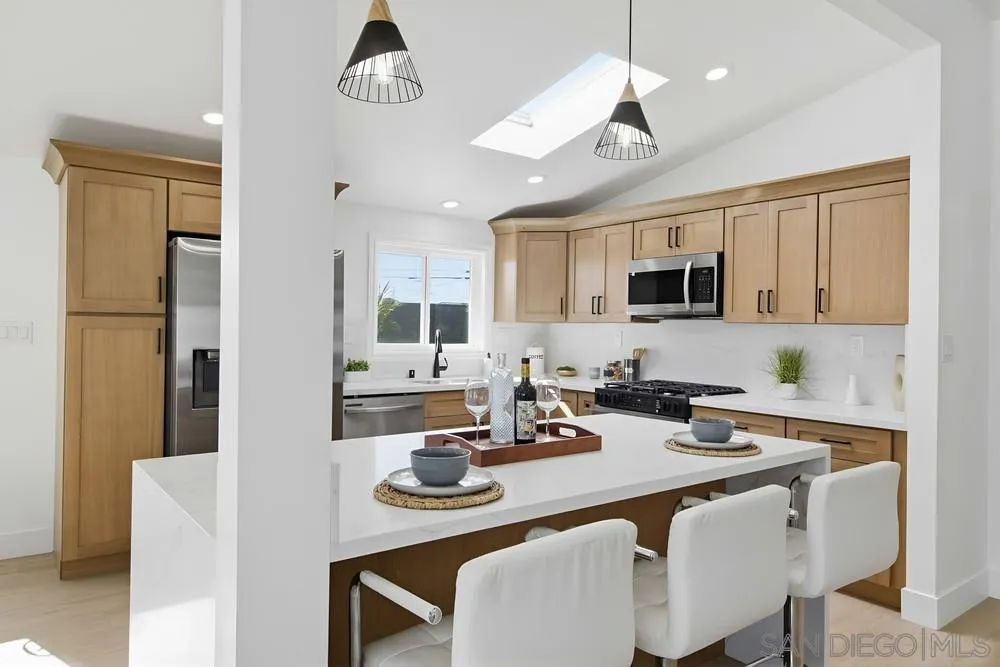 https://cdn.realtyfeed.com/cdn/127/250044936/38e0a71ab4b138491057afcc5fe9fb67.webp