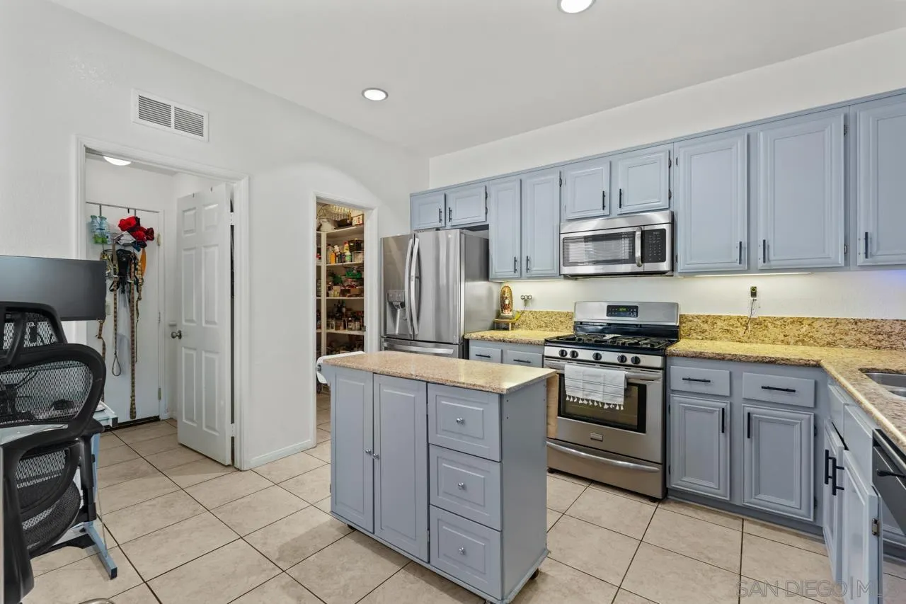 Photo #7: 250044944 Listing: Photo #7