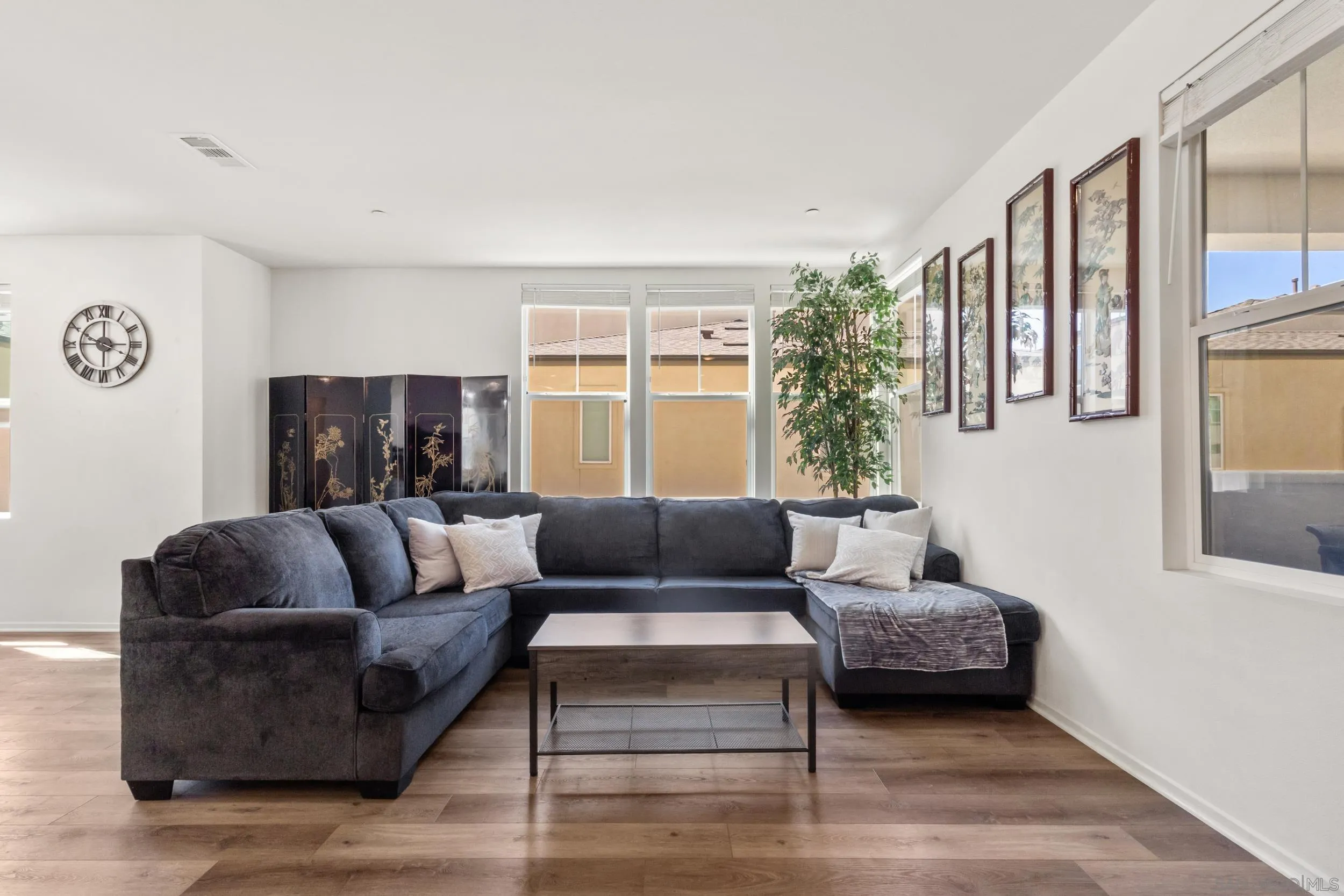 Photo #10: 250044945 Listing: Photo #10