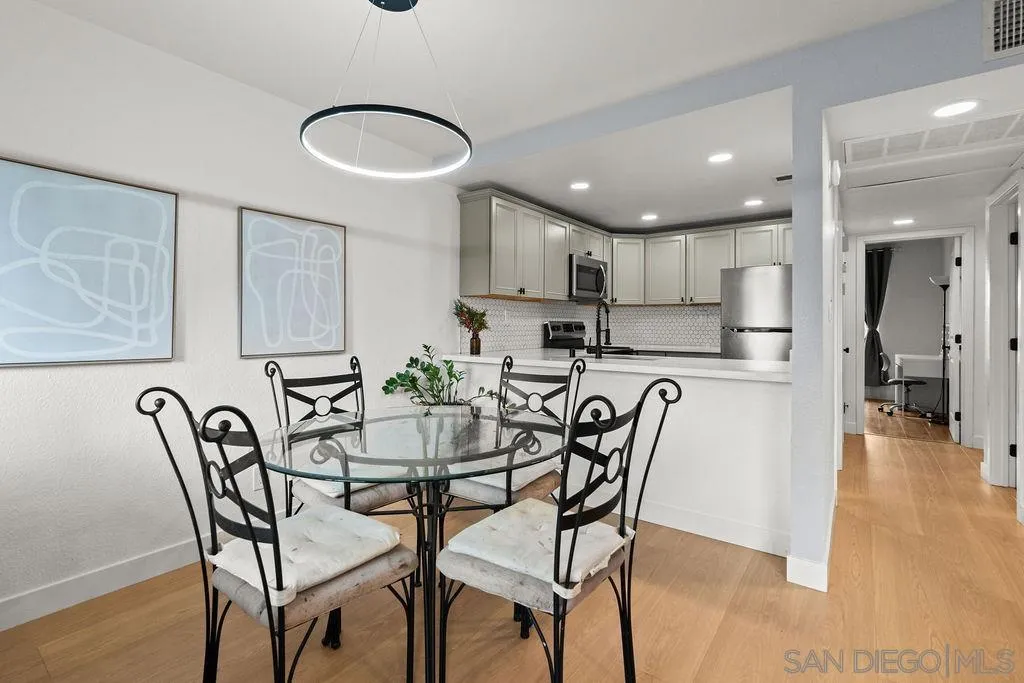 Photo #13: 250044949 Listing: Photo #13