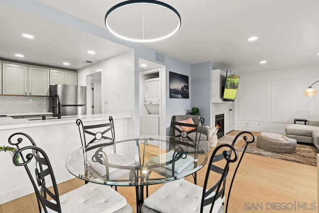 Photo #11: 250044949 Listing: Photo #11