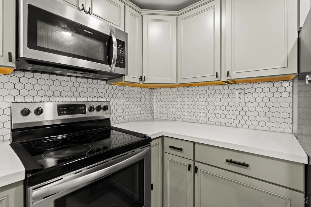 Photo #9: 250044949 Listing: Photo #9