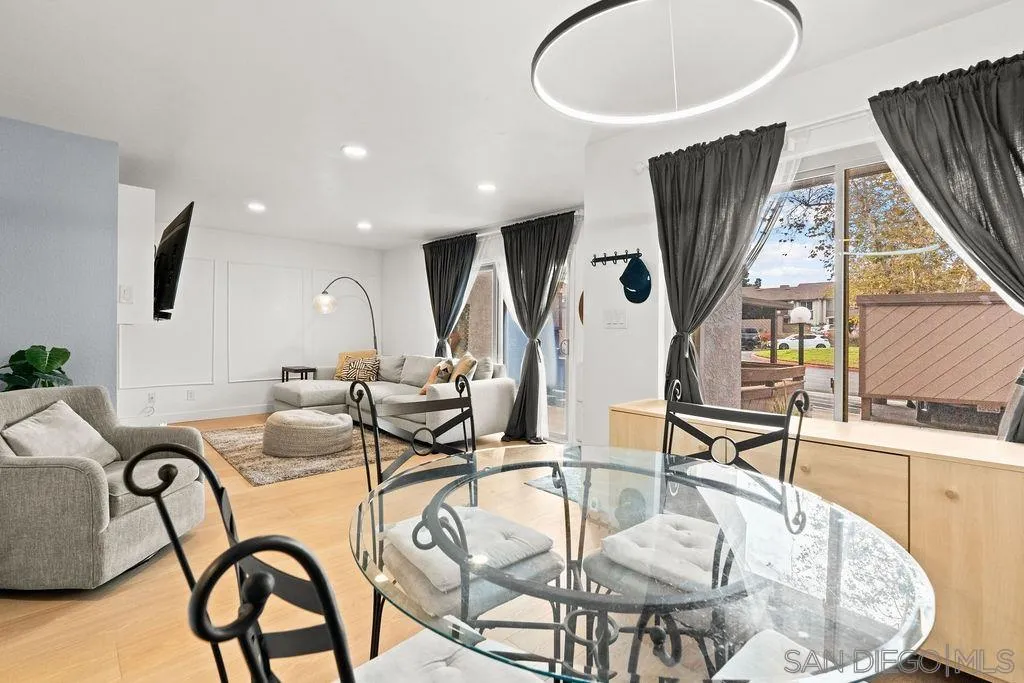 Photo #14: 250044949 Listing: Photo #14