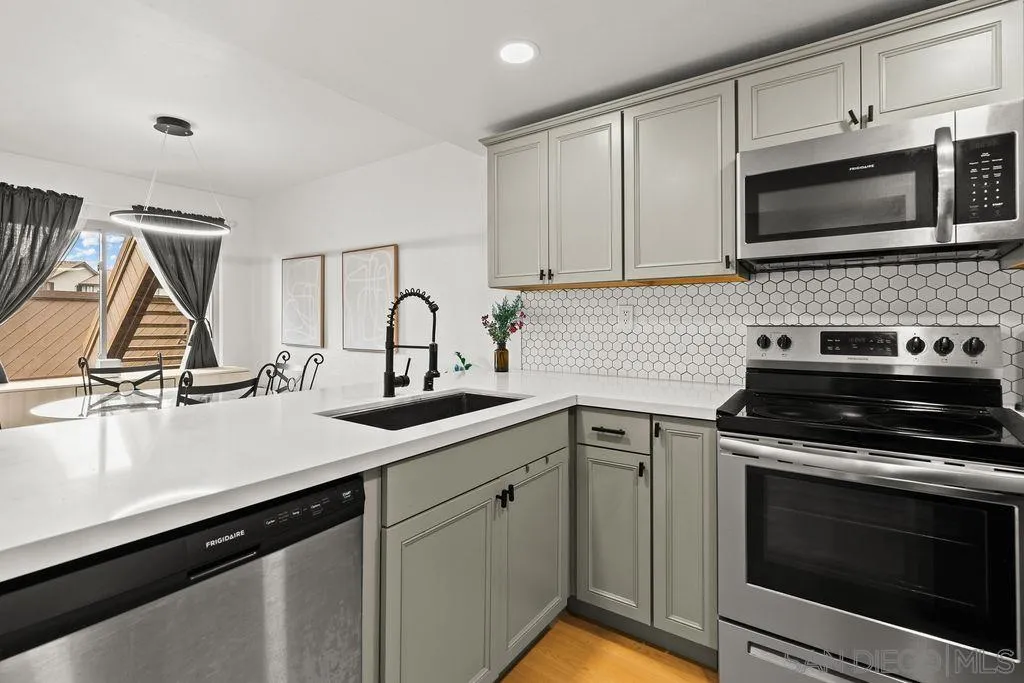 Photo #8: 250044949 Listing: Photo #8