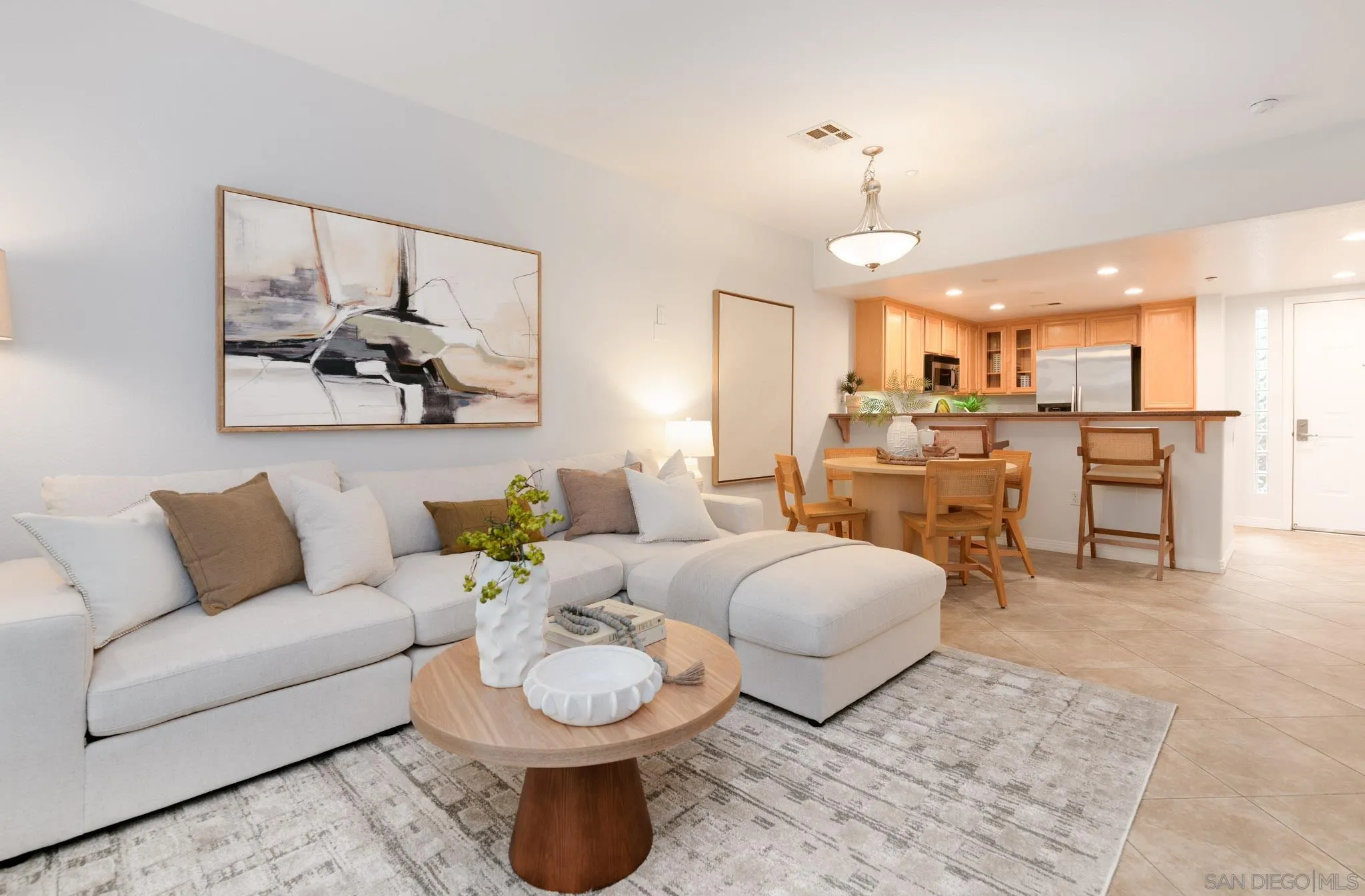 https://cdn.realtyfeed.com/cdn/127/250044953/4cead34db4666cea52423fc33d6006d4.webp