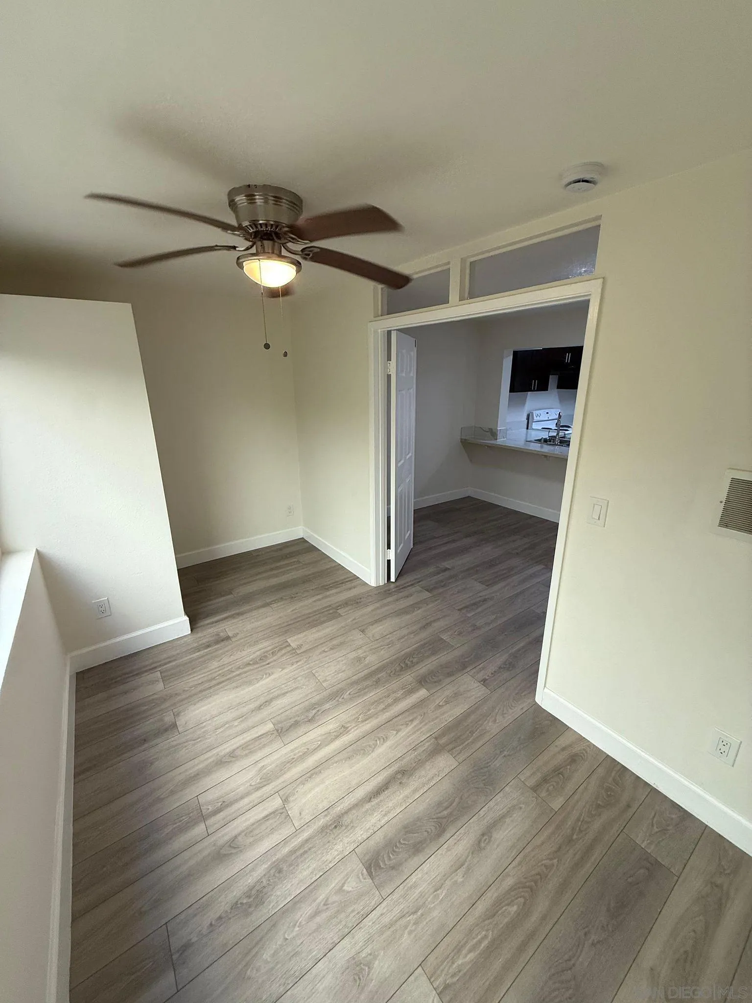 Photo #14: 250044958 Listing: Photo #14