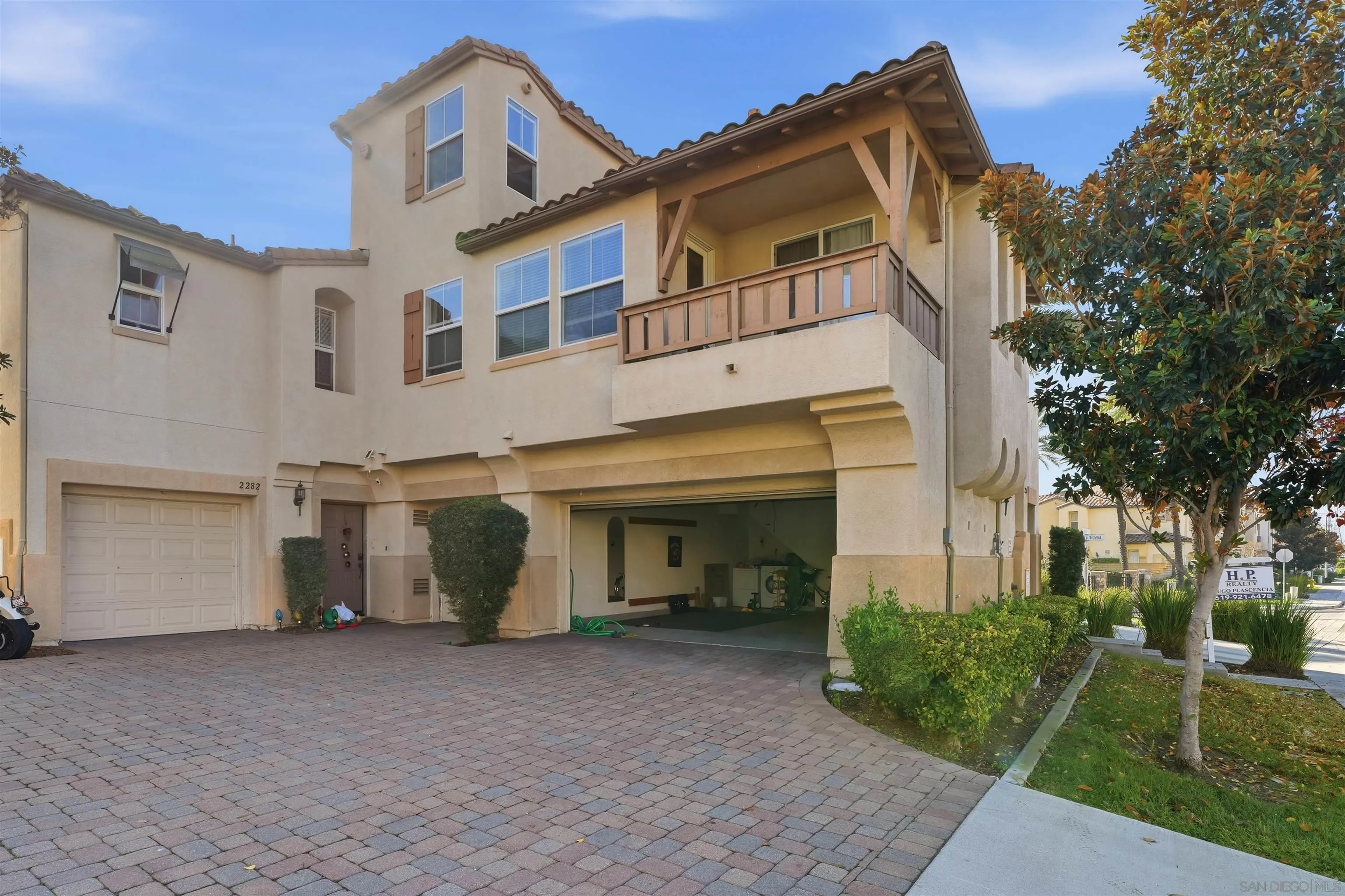 Photo #2: 250044975 Listing: Photo #2