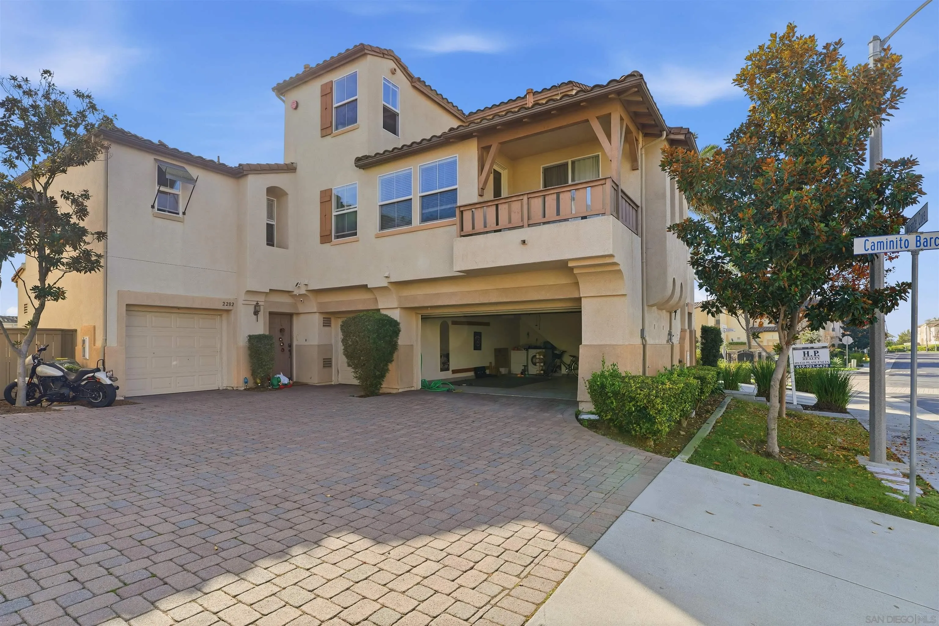 Photo #3: 250044975 Listing: Photo #3