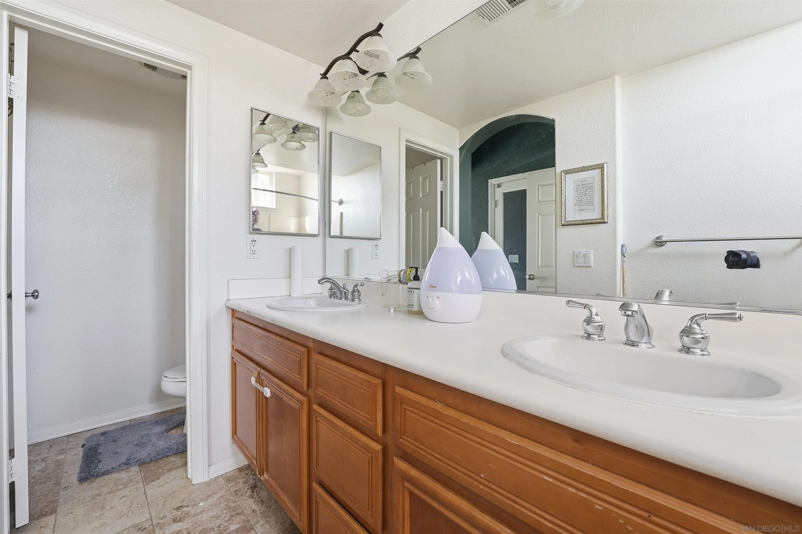 Photo #15: 250044975 Listing: Photo #15