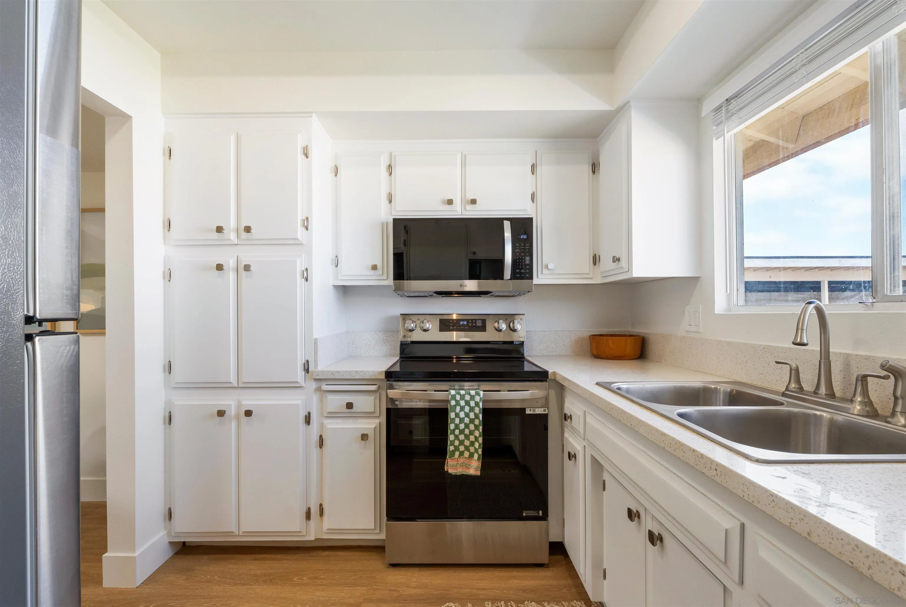 Photo #10: 250044986 Listing: Photo #10