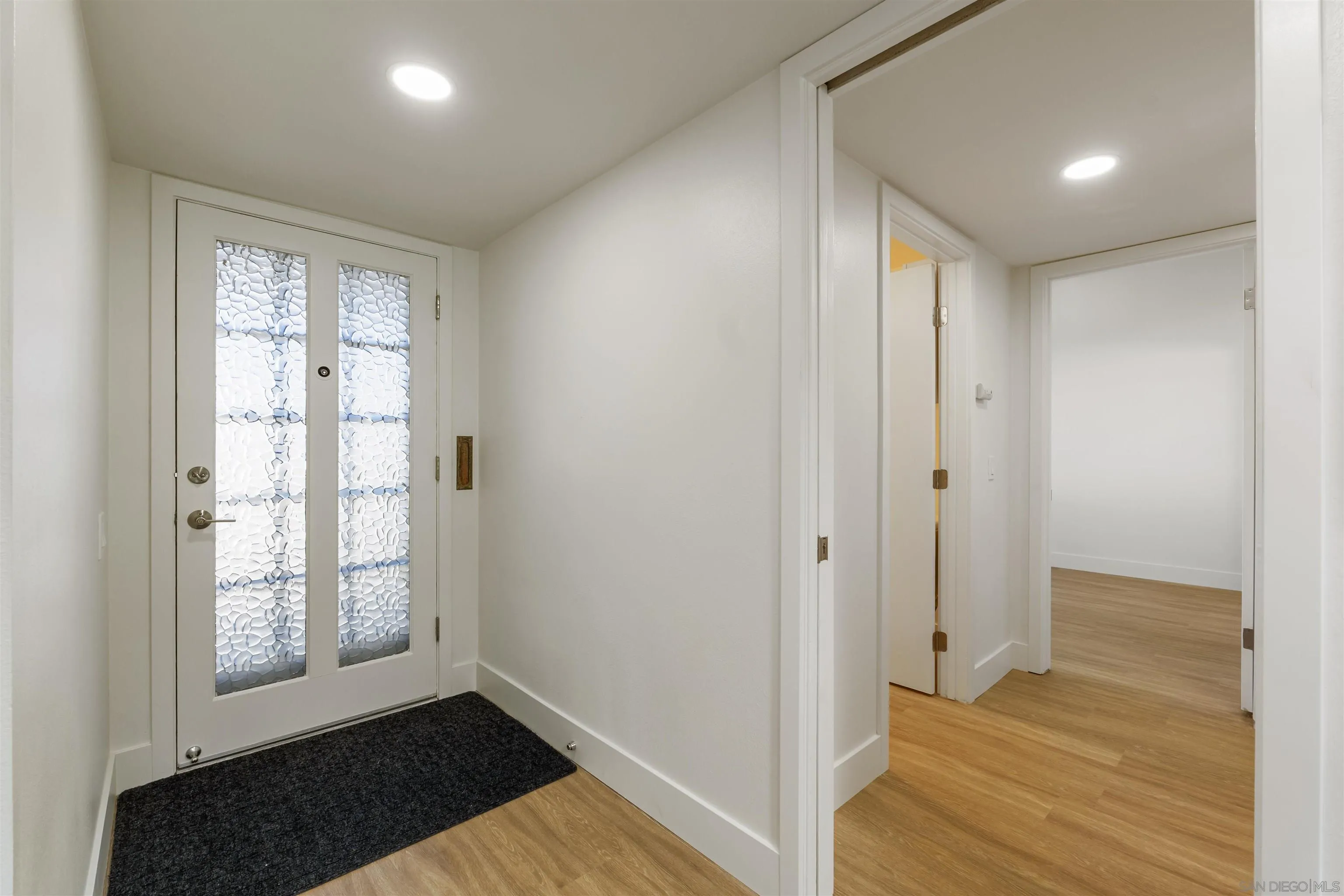 Photo #7: 250044986 Listing: Photo #7