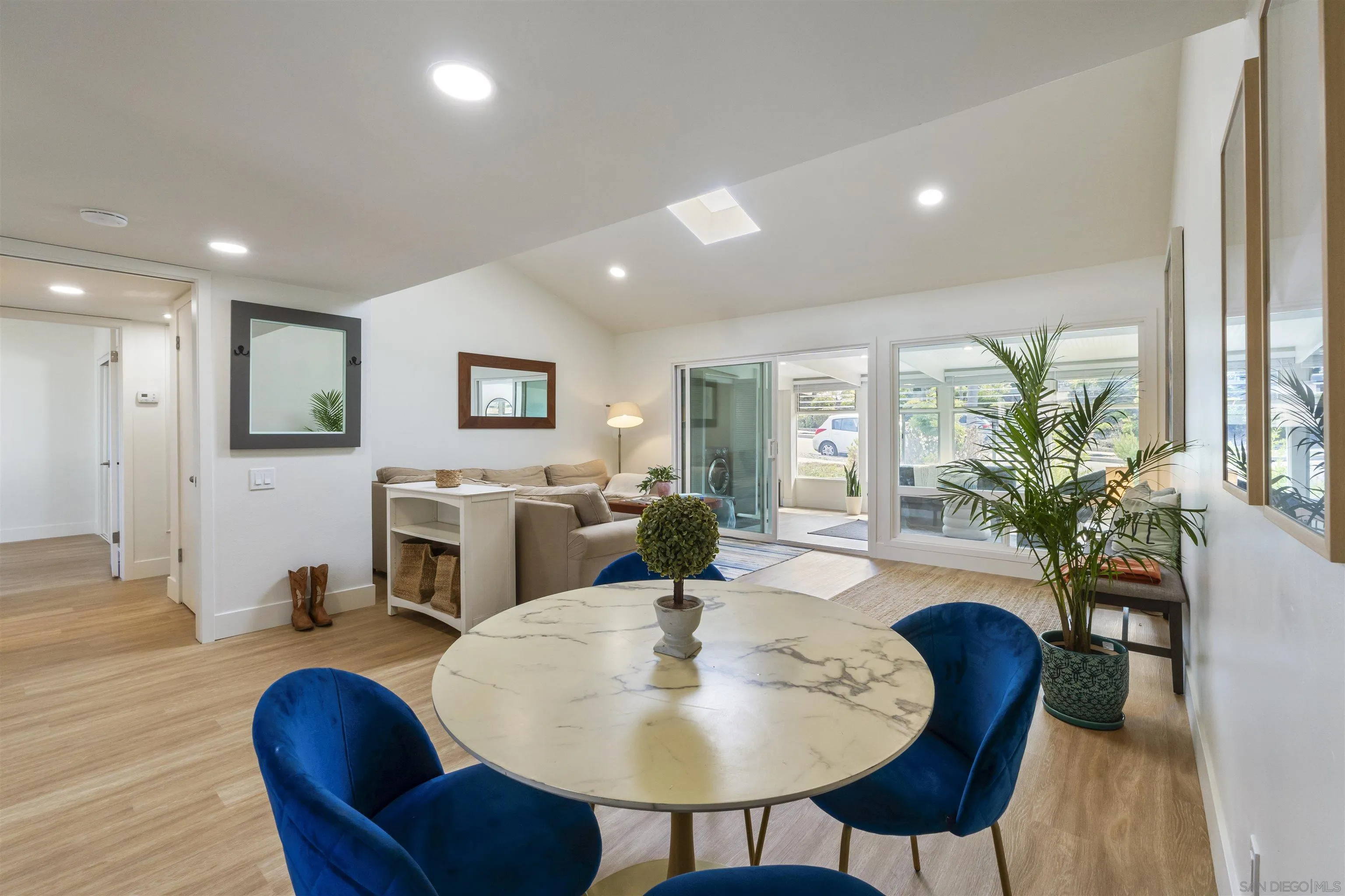 Photo #9: 250044986 Listing: Photo #9