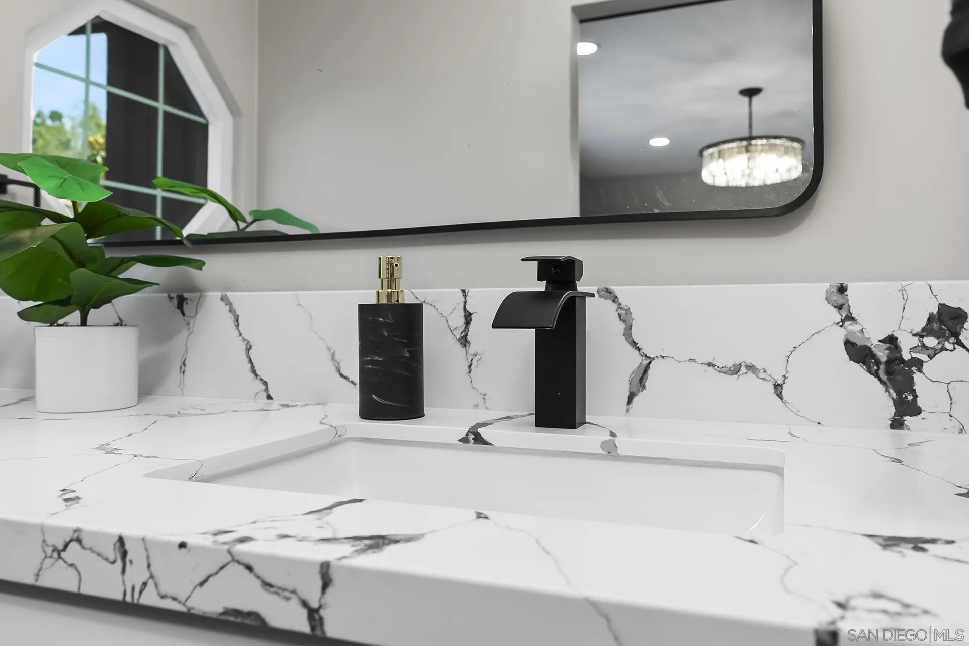 Photo #32: 250044988 Listing: Photo #32