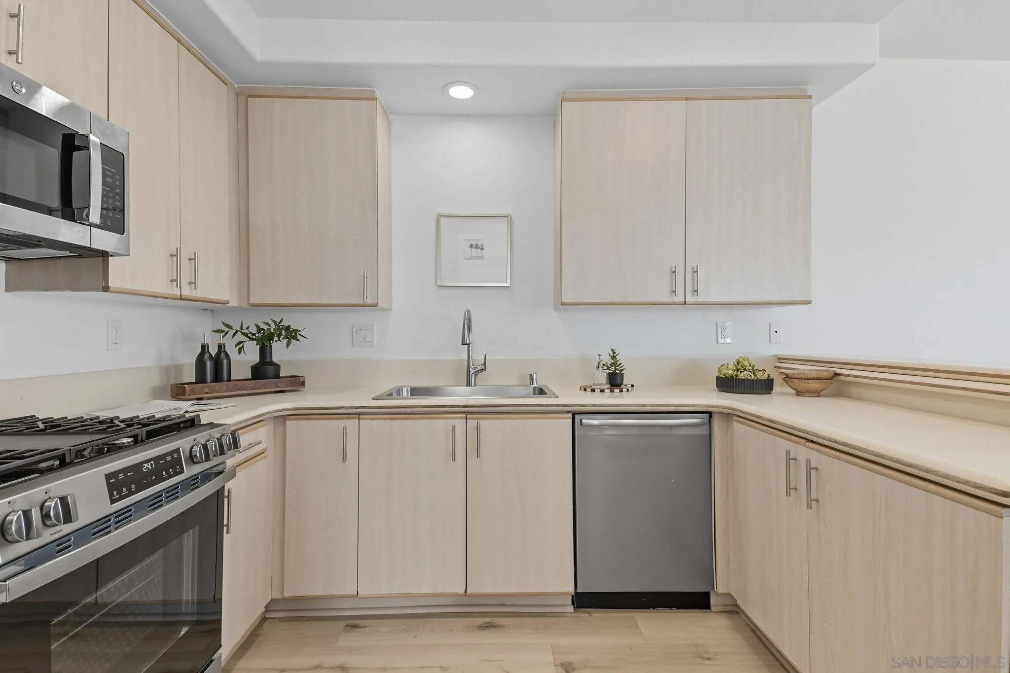 Photo #13: 250044998 Listing: Photo #13