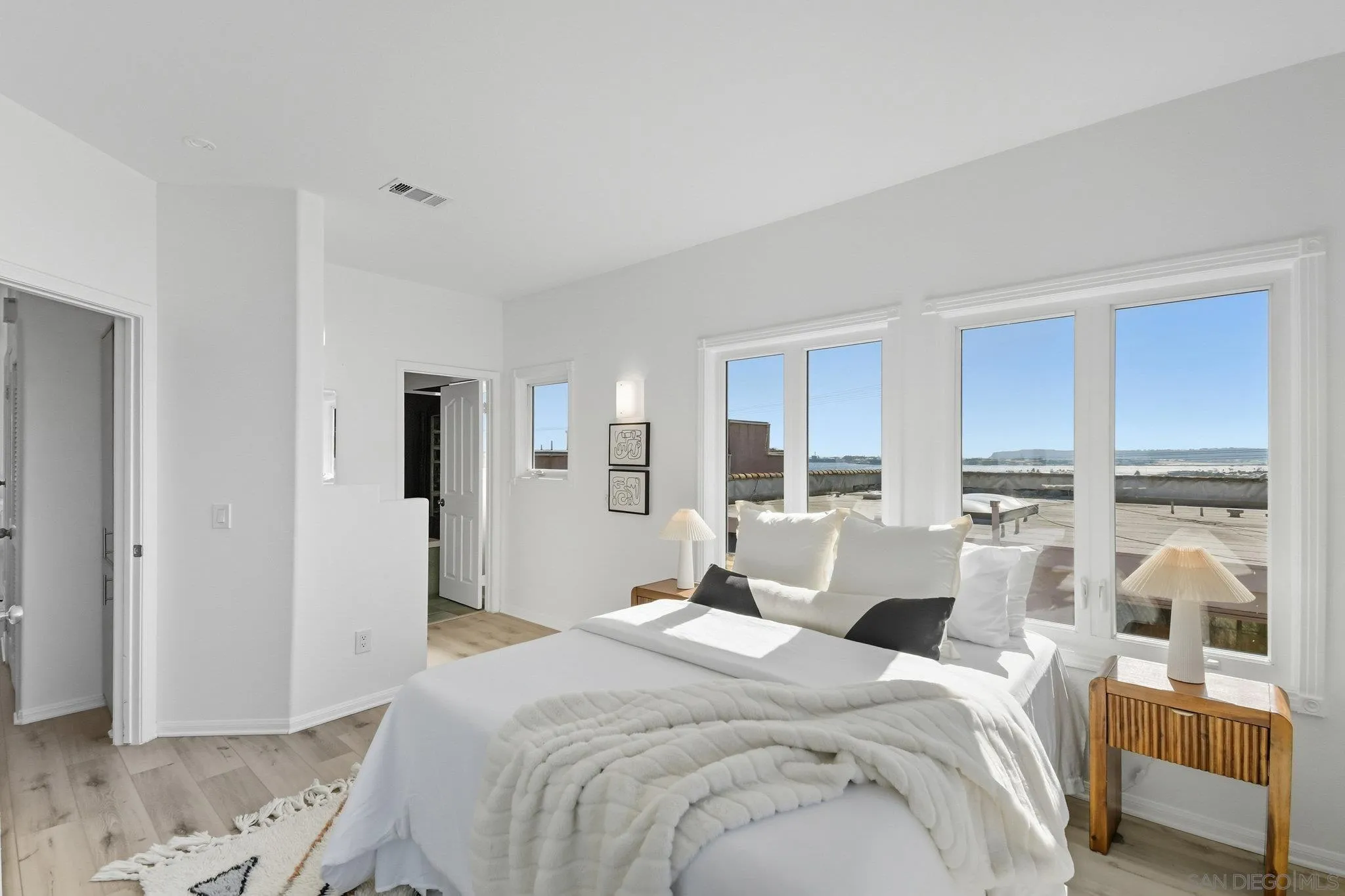 Photo #23: 250044998 Listing: Photo #23