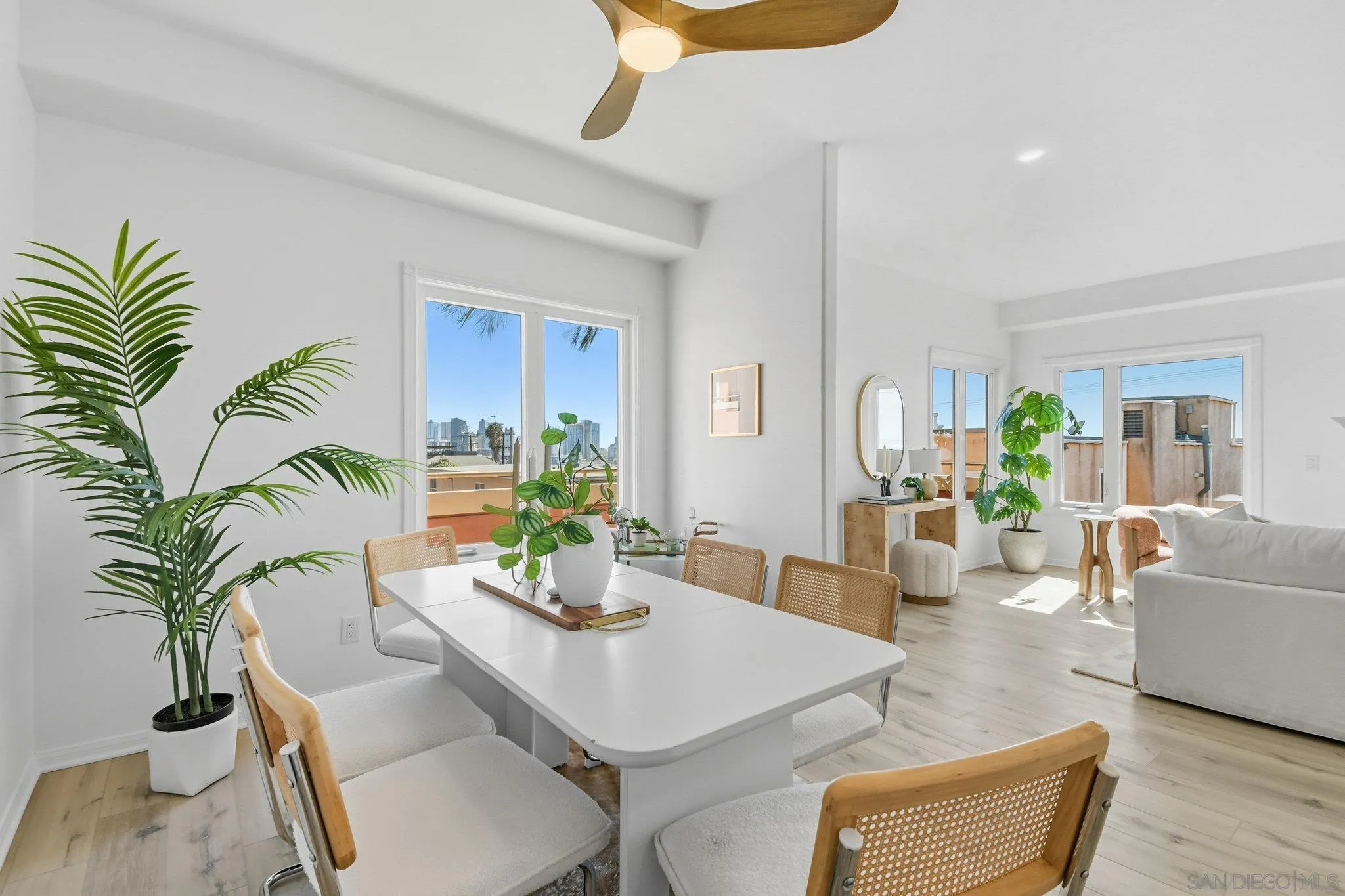 Photo #2: 250044998 Listing: Photo #2