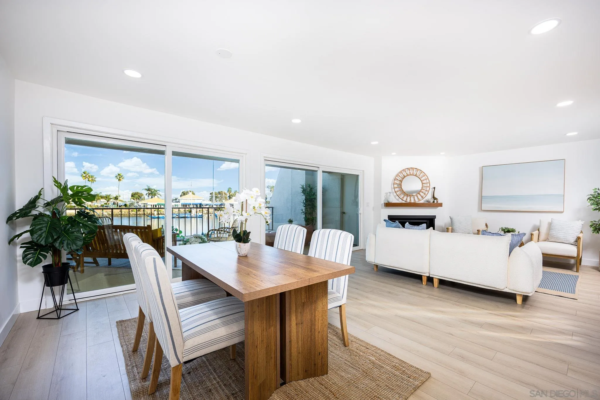 https://cdn.realtyfeed.com/cdn/127/250045013/4501de24e3cb837687775626c1fd7bf5.webp