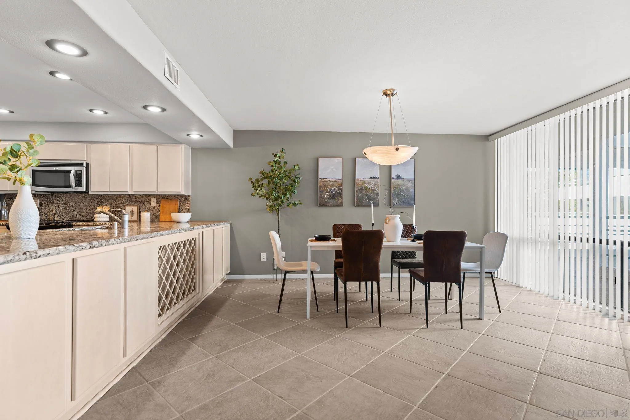 Photo #14: 250045018 Listing: Photo #14