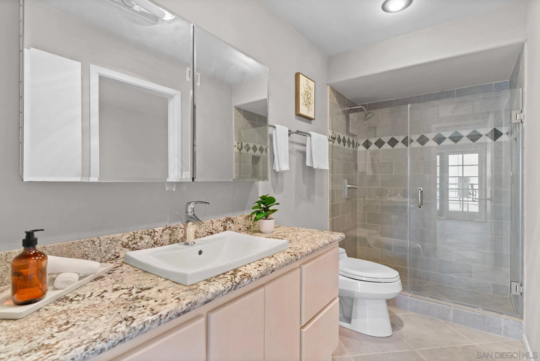 Photo #23: 250045018 Listing: Photo #23