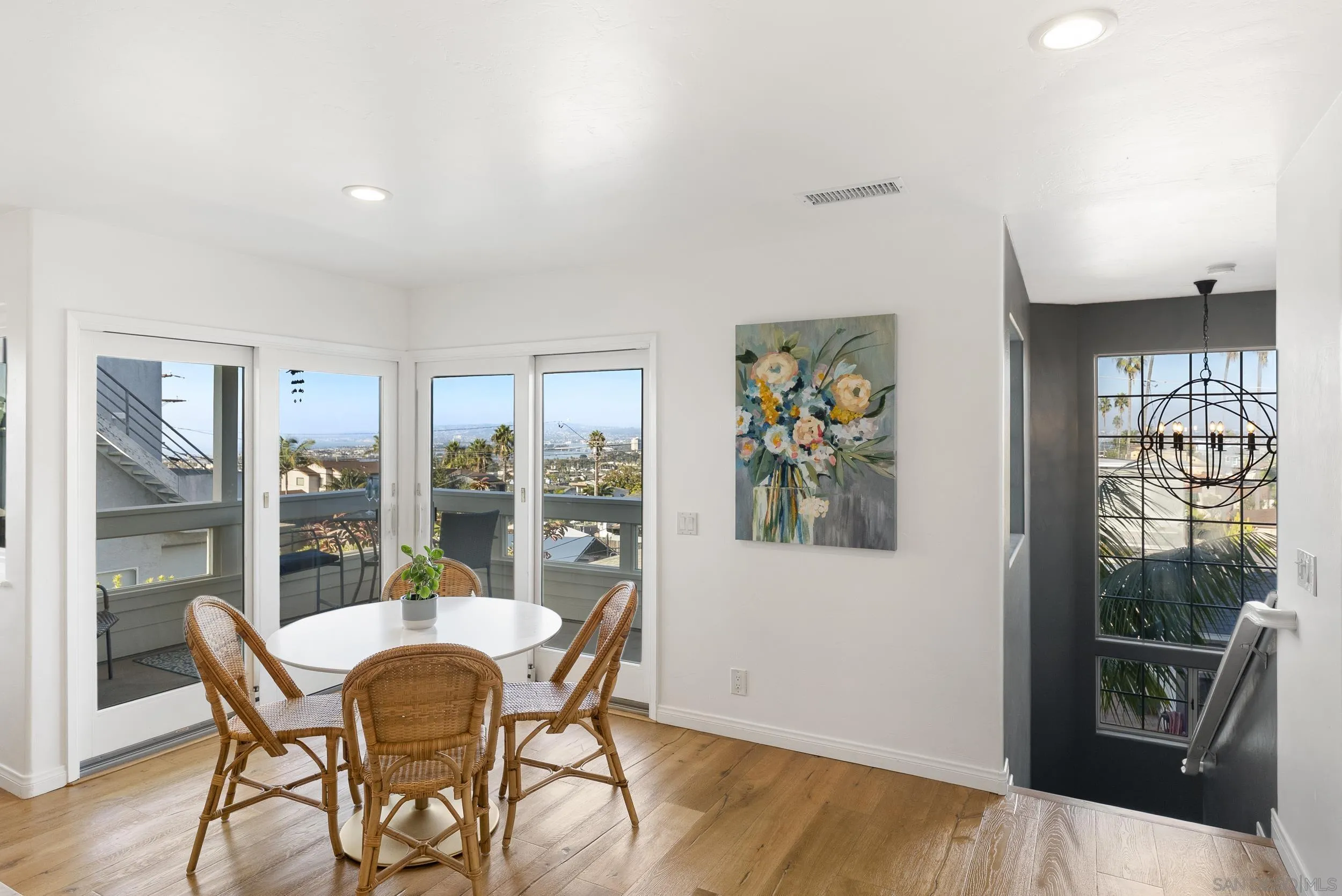 https://cdn.realtyfeed.com/cdn/127/250045020/280f5ff6854d66fe6371b88e2924a4b8.webp