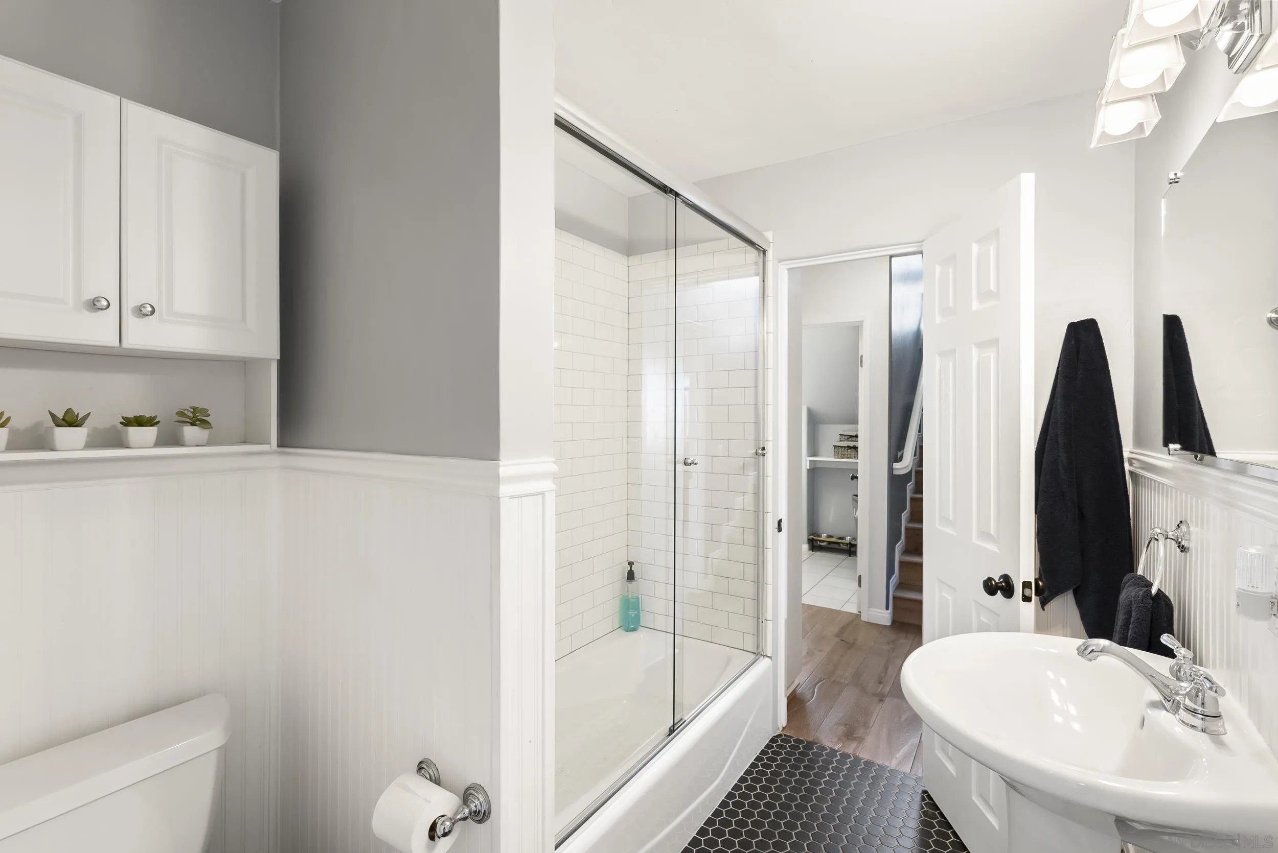 https://cdn.realtyfeed.com/cdn/127/250045020/8126ce6b05694f17e74f8b1c5f02769d.webp