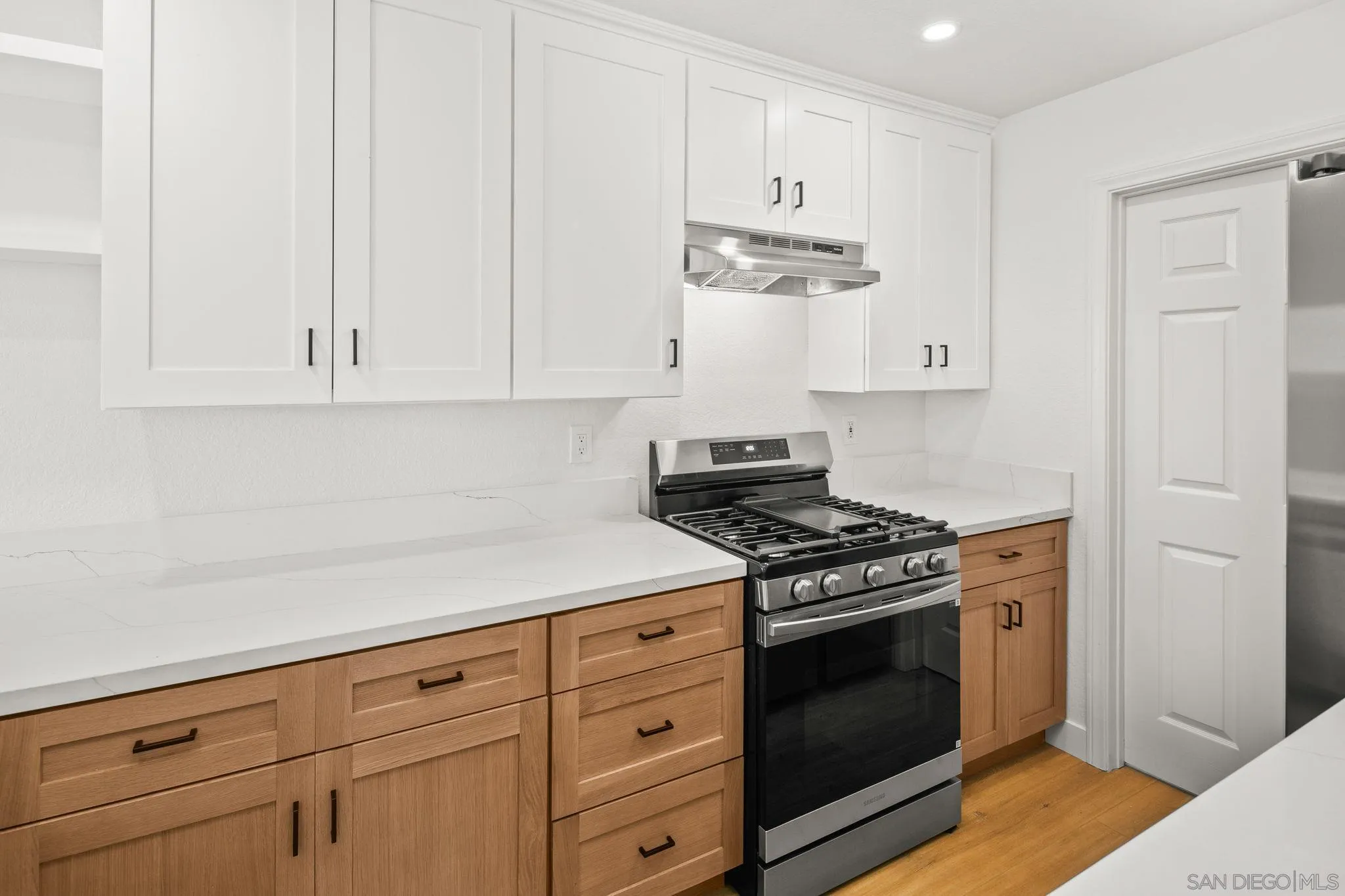 Photo #9: 250045021 Listing: Photo #9