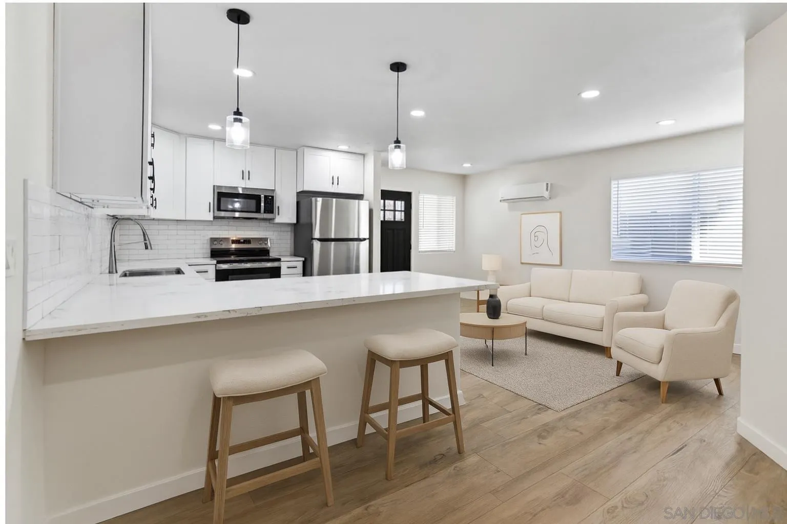https://cdn.realtyfeed.com/cdn/127/250045032/13e38683195f179a2edbc55c317e7e3b.webp
