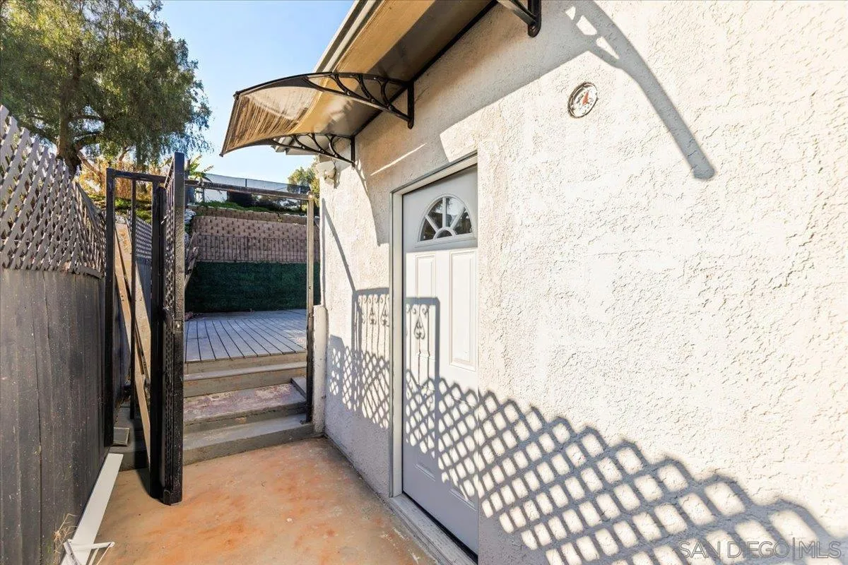 https://cdn.realtyfeed.com/cdn/127/250045032/9286fa8ae0a9383699133e9749f03aa9.webp