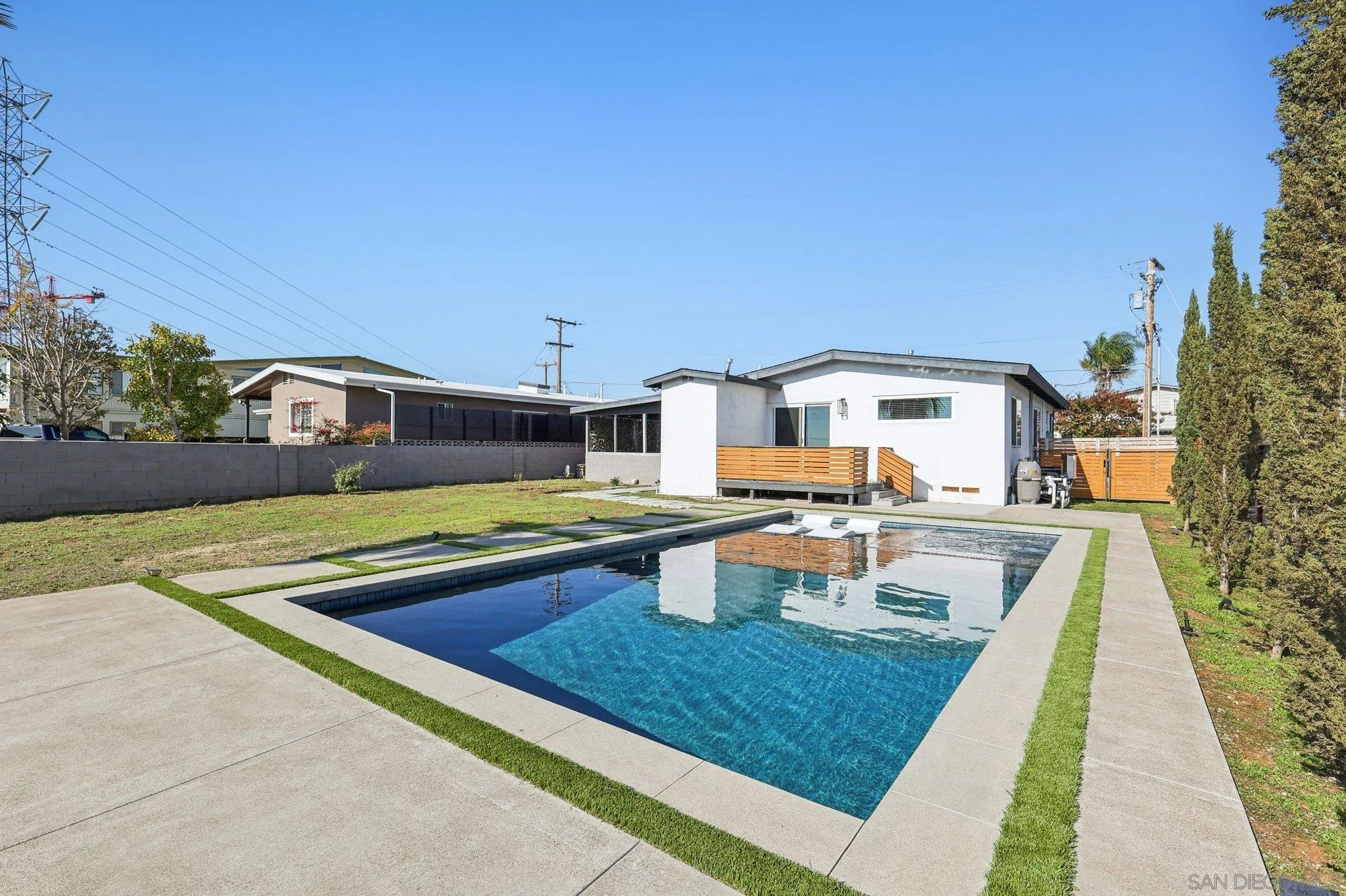 https://cdn.realtyfeed.com/cdn/127/250045034/ec31b9f6de3085038b54c5e0bd813844.webp