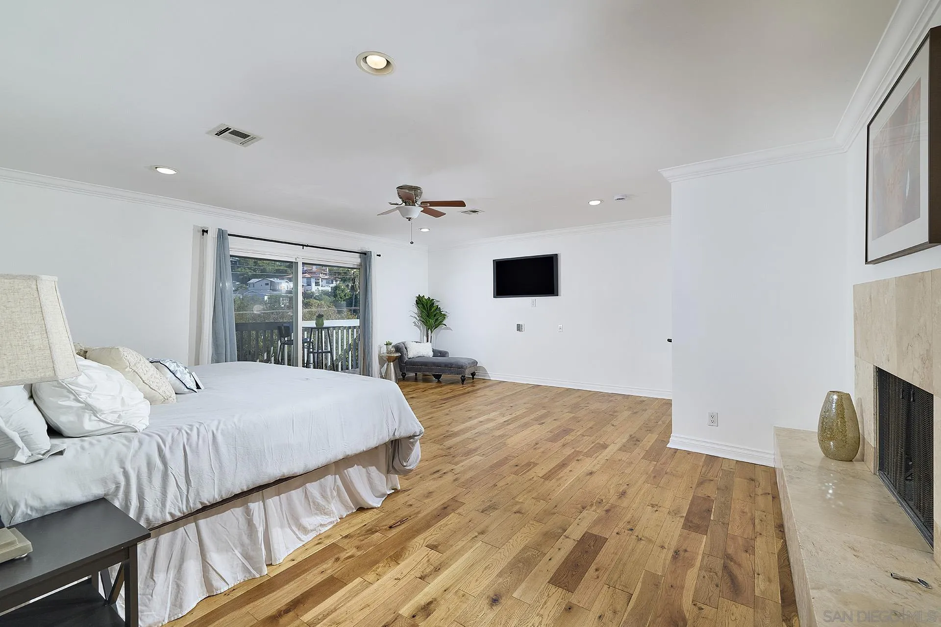 https://cdn.realtyfeed.com/cdn/127/250045035/54421e090a00912835f99857ad918971.webp