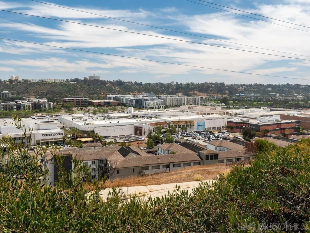 Photo #8: 250045043 Listing: Photo #8