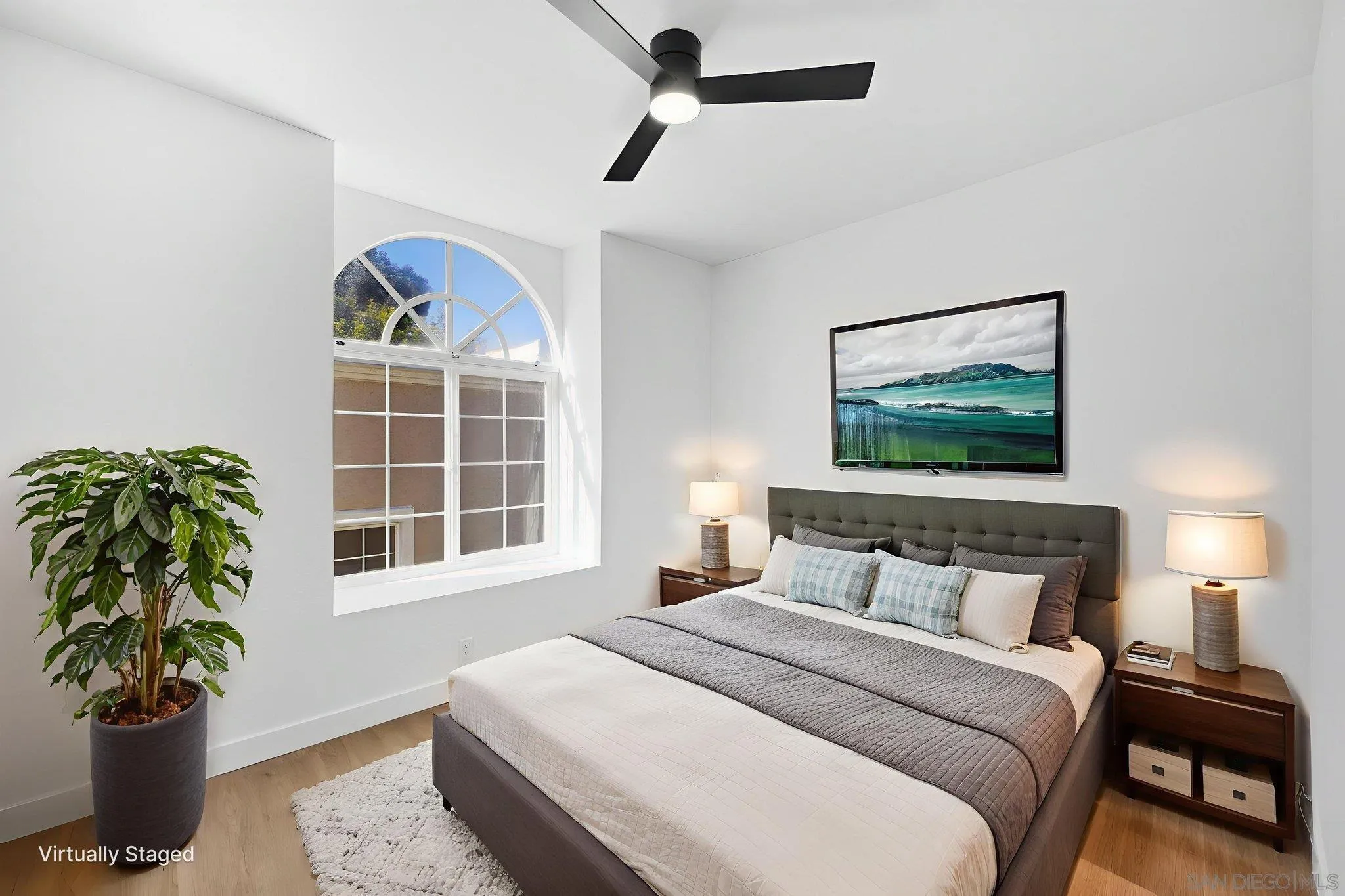 Photo #12: 250045048 Listing: Photo #12