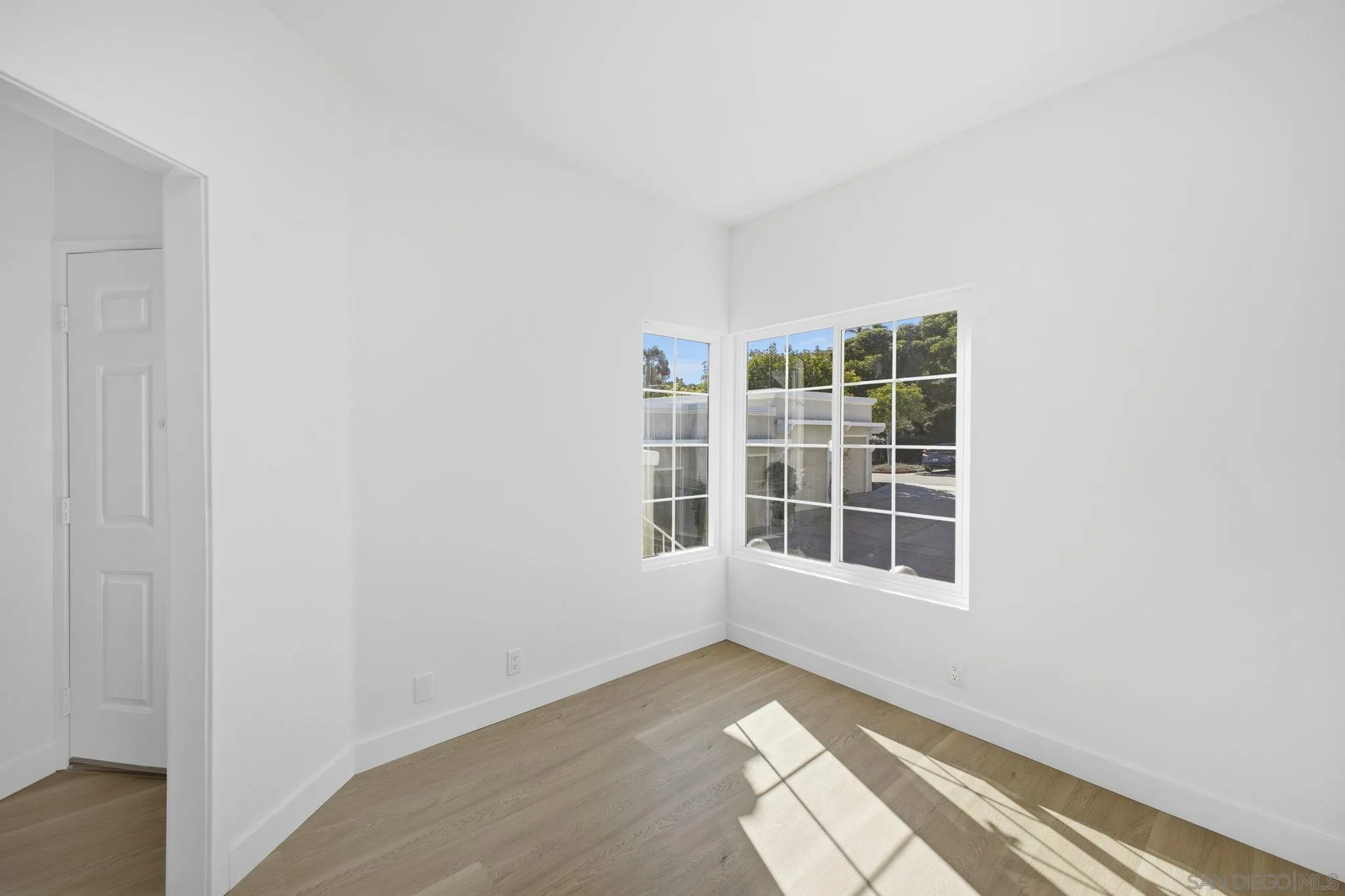 Photo #5: 250045048 Listing: Photo #5