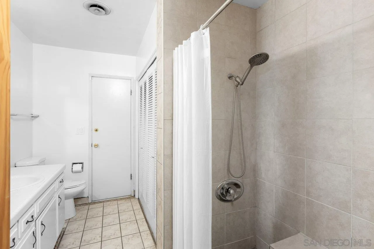 https://cdn.realtyfeed.com/cdn/127/250045053/3761251b0c1631790fce8a162ff92726.webp