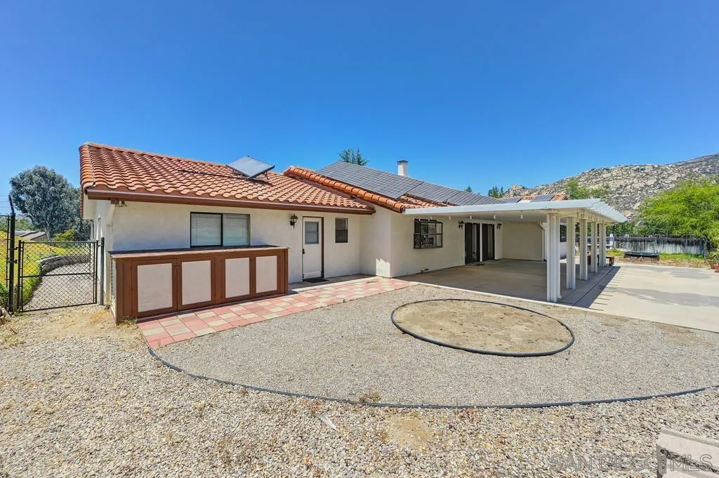 https://cdn.realtyfeed.com/cdn/127/250045057/847daef23aa6231356915370b945ab3f.webp