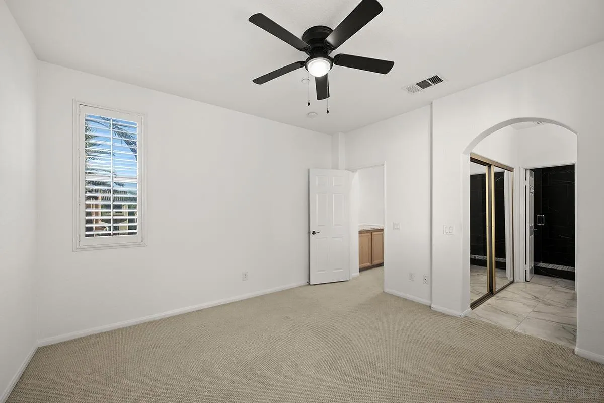 https://cdn.realtyfeed.com/cdn/127/250045058/18a309f4d45e10b94696eddde2662b5b.webp
